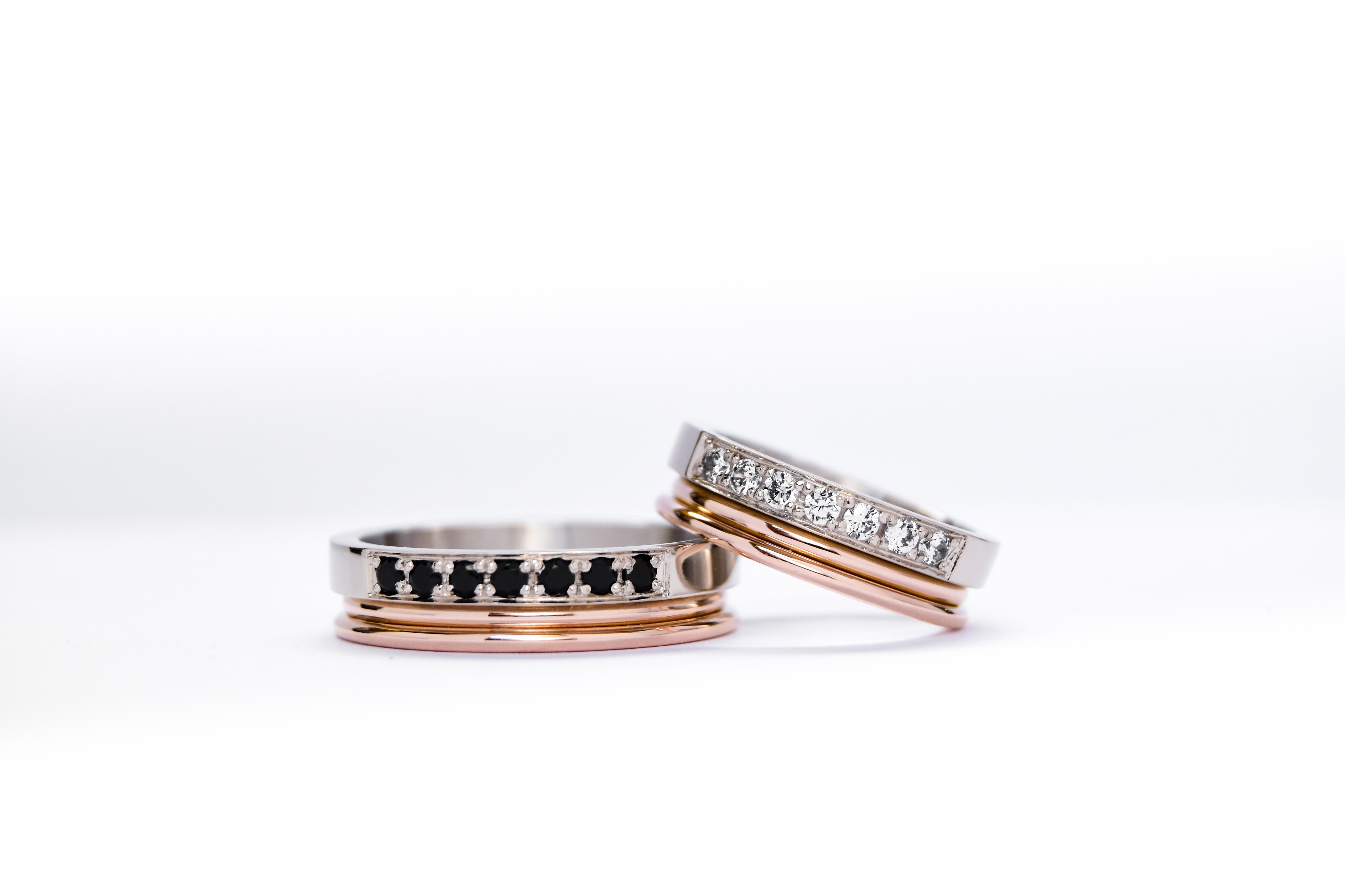 Alianzas de casamiento HM17 Oro 18K bitono b&w Alianzas y